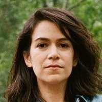 Abbi Jacobson Nahé