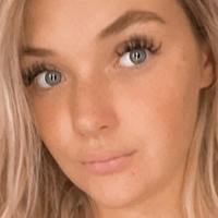 Abbie Coombes Nahé