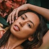 Adrienne Dri.Rose Nahé
