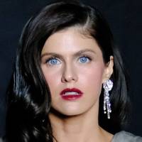 Alexandra Daddario Nahé