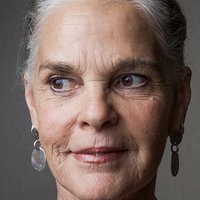 Ali MacGraw Nahé