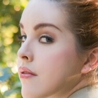 Amarna Miller Nahé