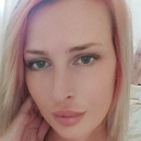 Amber Mackay Nahé