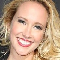 Anna Camp Nahé