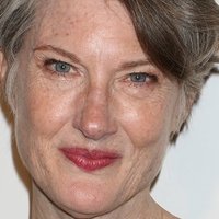 Annette O'Toole Nahé