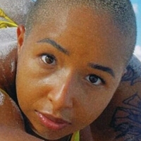 Bahayogi Alex Kaufmann Nahé