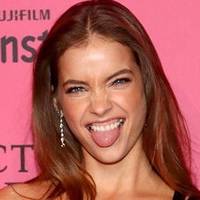 Barbara Palvin Nahé