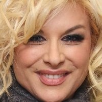 Bobbie Brown Nahé