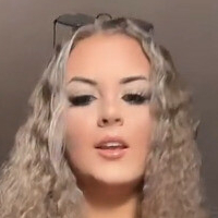 BustyLiv J Nahé