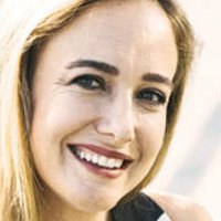 Cagla Kubat Nahé