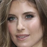 Cathy Hummels Nahé