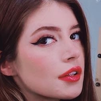 Chrissy Costanza Nahé