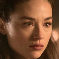 Crystal Reed Nahé