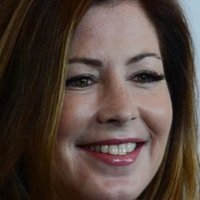 Dana Delaney Nahé