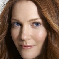 Darby Stanchfield Nahé
