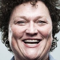 Dot Jones Nahé