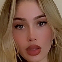 Dressupblondie Nahé