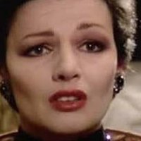 Eva Czemerys Nahé