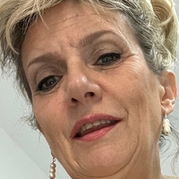 Gill Ellis-Young Nahé