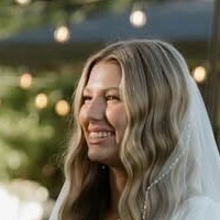 Hailey Johnson Nahé