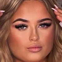 Holly Evans Nahé