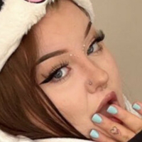 HollyPheobe Nahé