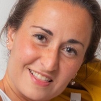 Isabel Light Nahé