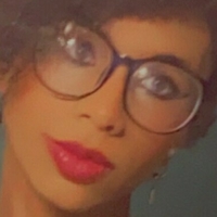 ivyevescarlet Nahé