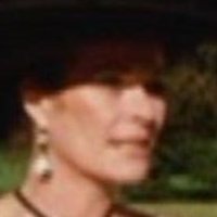 Janet Suzman Nahé