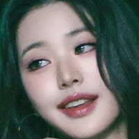 Jang Won-young Nahé