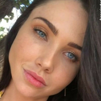 Jess Green Nahé