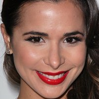 Josie Loren Nahé
