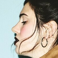 Julia Cumming (Sunflower Bean Singer/Bassist) Nahé