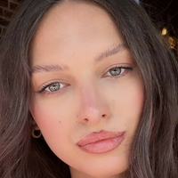 Julia Estephan Nahé