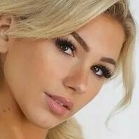 Julie Ambrose Nahé