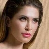 Justine Pasek Nahé