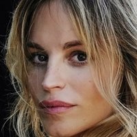 Katrine De Candole Nahé