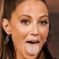 Kay Adams Nahé