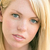 Kelsey Carlisle Nahé