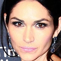 Lela Loren Nahé