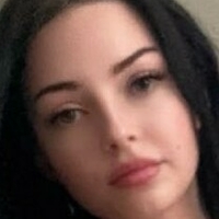 Lily B Nahé