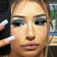 Lindsey Nahé
