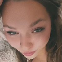 Lucy Lacht Nahé