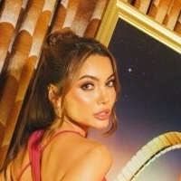 Maureen Montagne (Miss Globe 2021) Nahé