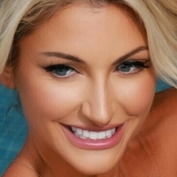Mckinzie Roth Nahé