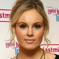 Michelle Dewberry Nahé