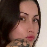 mollypopz Nahé