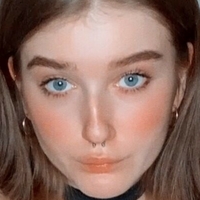 mycourtneyfrost Nahé