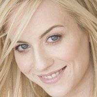 Naomi Hewer Nahé