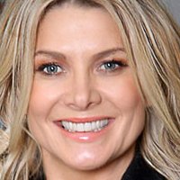Natalie Bassingthwaighte Nahé